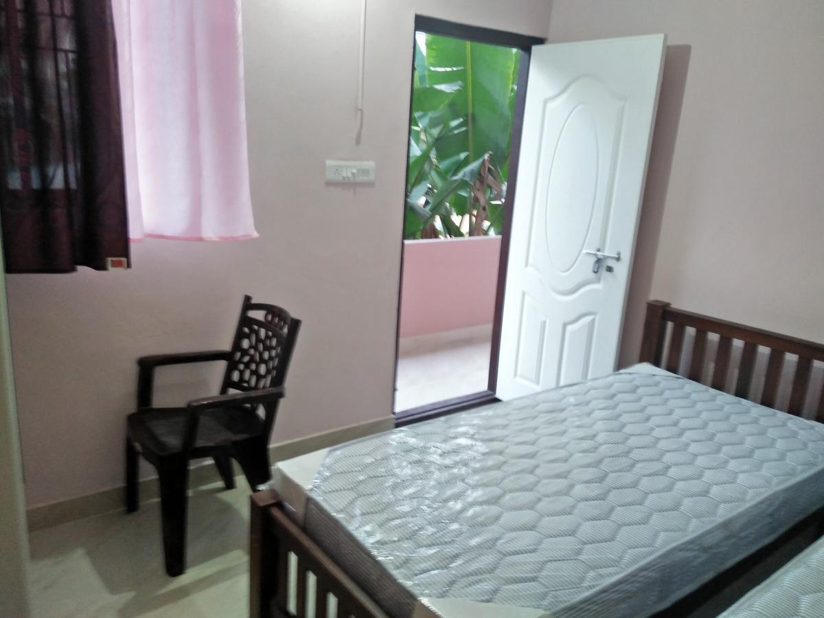 Metro Mens Hostel Kochi Zewnętrze zdjęcie